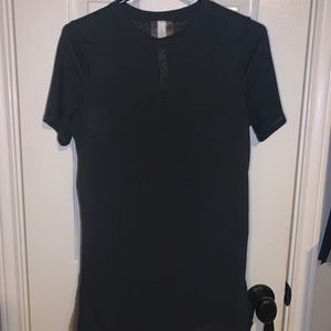 NWOTLululemon size 2 t-shirt fits